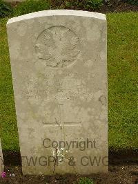 Etaples Military Cemetery - Dowling, John Daniel Archibald